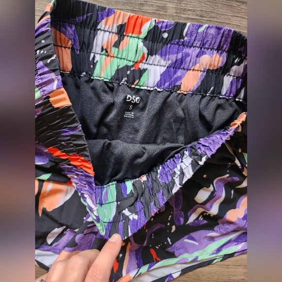 DSG Multicolor Abstract Women's Athletic Shorts - Picture 3 of 3
